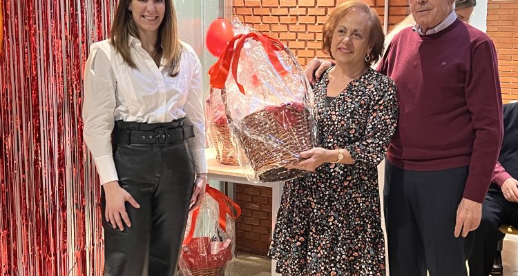 Miranda en el homenaje del distrito de Barajas a parejas que cumplen 50 años de matrimonio