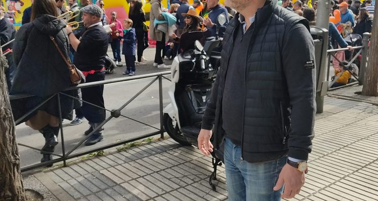 El concejal de Salamanca, José Fernández, visita las actividades del Carnaval del distrito