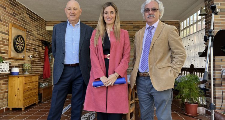 Placa homenaje a Manuel Unciti