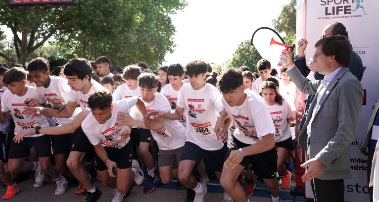 Almeida durante la IV MiniMaratón Madrid