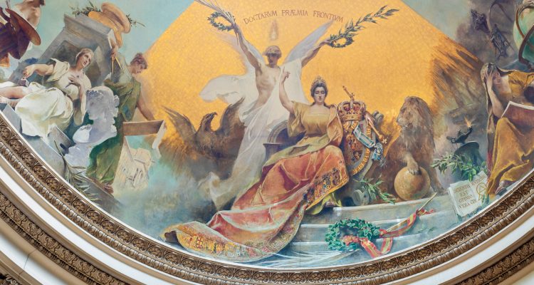 Detalle del fresco de la cúpula del inmueble