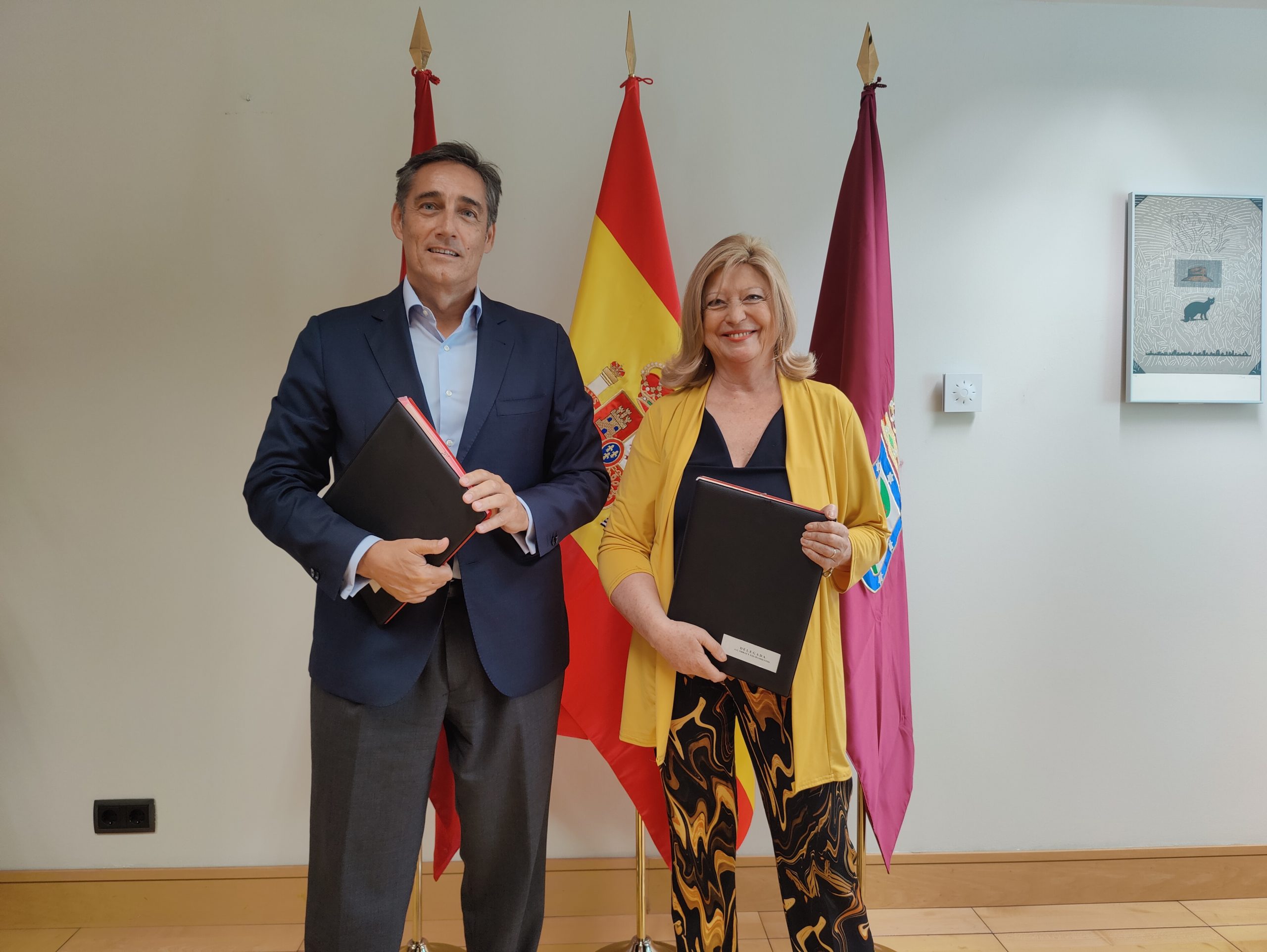 La delegada de Obras y Equipamientos, Paloma García Romero, y el director general de Renta Gestión Fuencarral, José Luis García de la Calle.