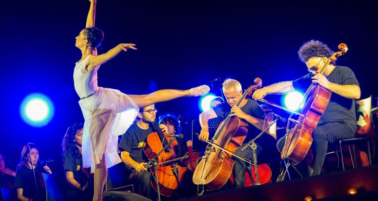 Concierto 100 Cellos que clausuró Veranos de la Villa