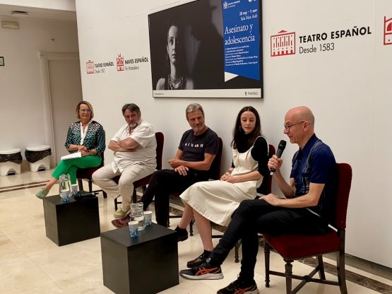 Presentaci&oacute;n, este martes, de 'Asesinato y adolescencia' - De izquierda a derecha: Natalia Men&eacute;ndez, Andr&eacute;s Lima, Alberto San Juan, Luc&iacute;a Ju&aacute;rez y Jes&uacute;s Barranco / Imagen: Pablo Giraldo