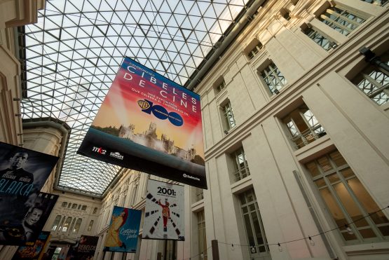 Cartel de Cibeles de Cine 2023 en la Galería de Cristal de CentroCentro
