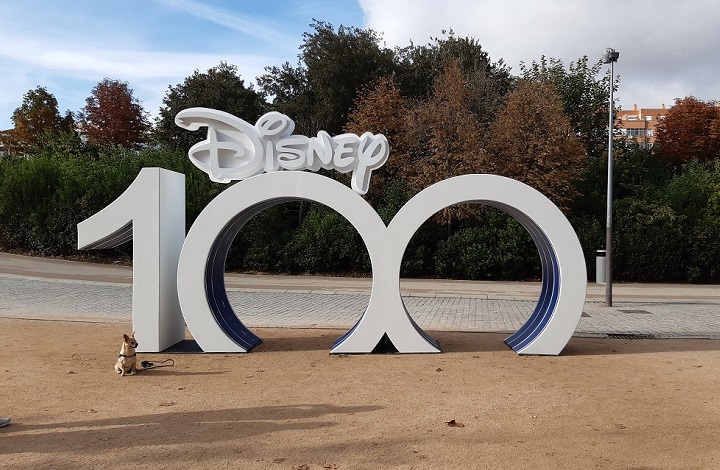 Escultura alegórica del Centenario de Disney
