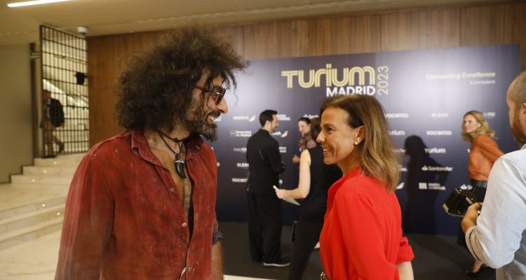 Almudena Maíllo y el violinista, Ara Malikian, en la apertura de la III edición de Turium Madrid