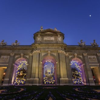 Así luce la Puerta de Alcalá en estas fiestas tras su restauración