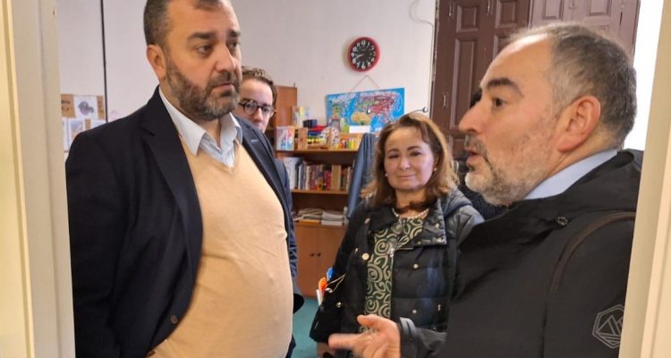 El concejal de Centro, Carlos Segura, asiste al concierto organizado por la Asociación de Exalumnos de San Ildefonso