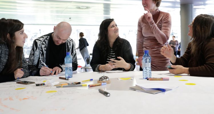Idiomas intensivos y gratuitos dirigidos a jóvenes