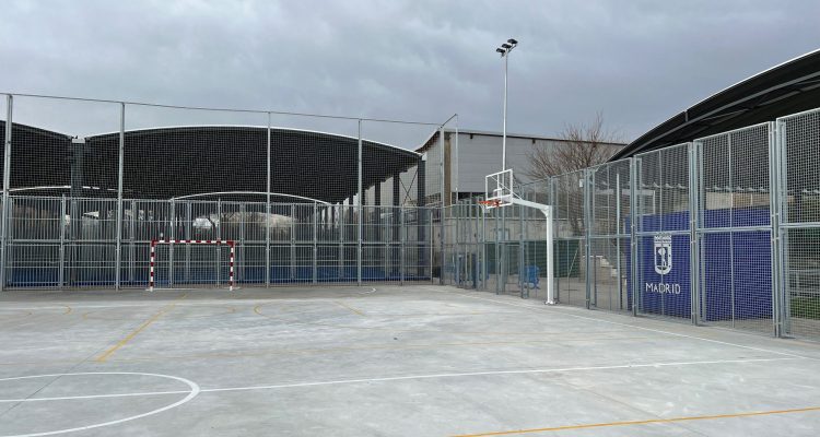 Nueva pista polideportiva en el CDM Barajas