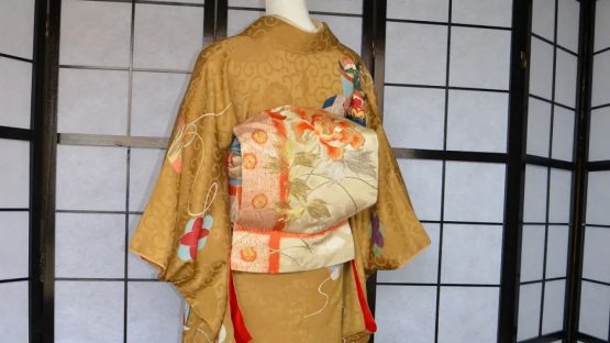 Muestra de la exposición Kimono, identidad cambiante: un siglo a pie de calle 