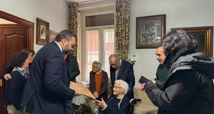 Pareja durante el homenaje realizado por la JMD de Centro