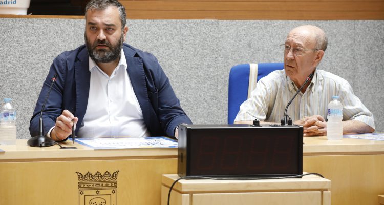 Segura y Gómez durante la presentación