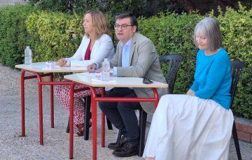 Álvaro González, delegado de Políticas de Vivienda y presidente de EMVS Madrid, en la presentación del primer barrio ecosolar de Madrid en el Poblado Dirigido de Orcasitas