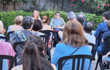 primer barrio ecosolar de Madrid en el Poblado Dirigido de Orcasitas junto a muchos vecinos