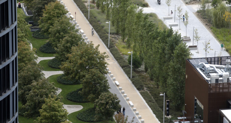 Vista aérea de los jardines de la zona de las Cuatro Torres