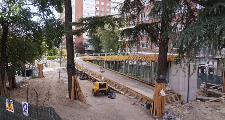 Obras de sustitución de la pasarela peatonal de la A-2