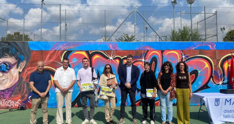 Foto de familia con los premiados