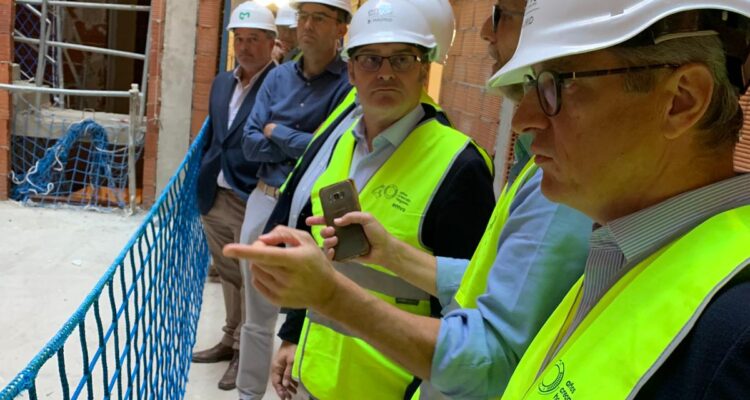 Álvaro González en su visita a las obras de la nueva promoción Cañaveral 9