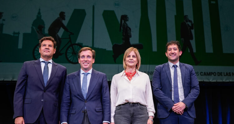 José Luis Martínez-Almeida en la inauguración del Congreso smart city RECI en IFEMA Madrid