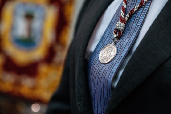 Distintivo honorífico de Cronista de la Villa de Madrid