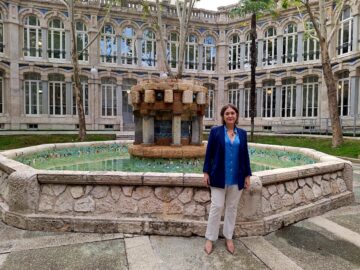 La delegada de Cultura, Turismo y Deporte, Marta Rivera de la Cruz, durante la presentación de Madrid Otra Mirada (MOM) en el Palacio de Maudes.