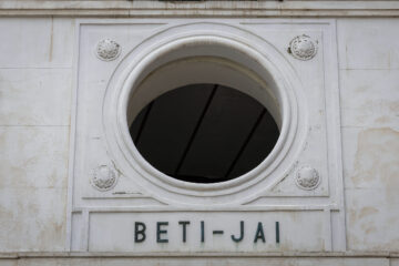 Frontón Beti Jai.