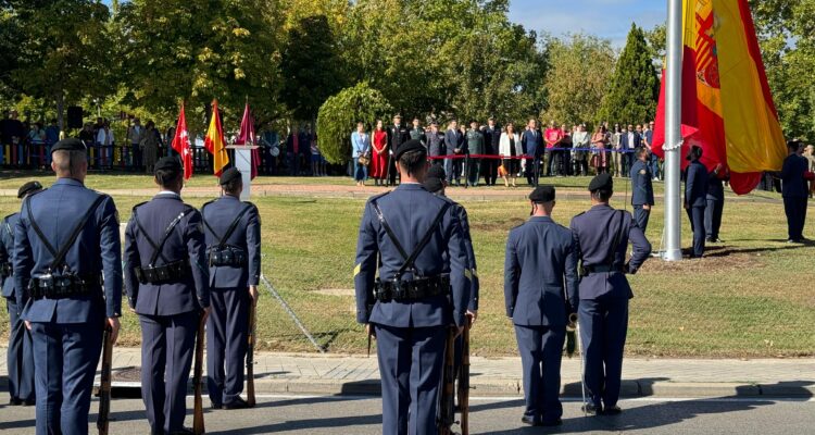 Juan Peña asiste al izado de bandera por los Actos de la Hispanidad 2024 en Barajas