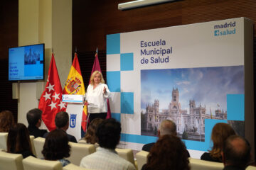 La vicealcaldesa, Inma Sanz, durante la presentación de la Escuela Municipal de Salud