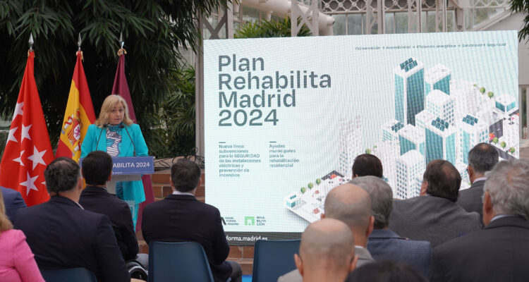 La vicealcaldesa de Madrid, Inma Sanz, durante la presentación de la quinta convocatoria del Plan Rehabilita 2024