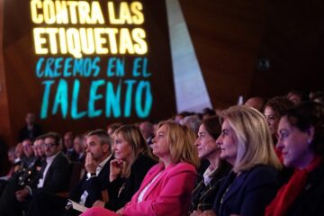 La vicealcaldesa, Inma Sanz, durante la inauguración de la gala del 25º aniversario de la Fundación Adecco.