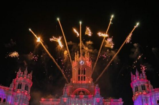 Fuegos artificiales en Cibeles