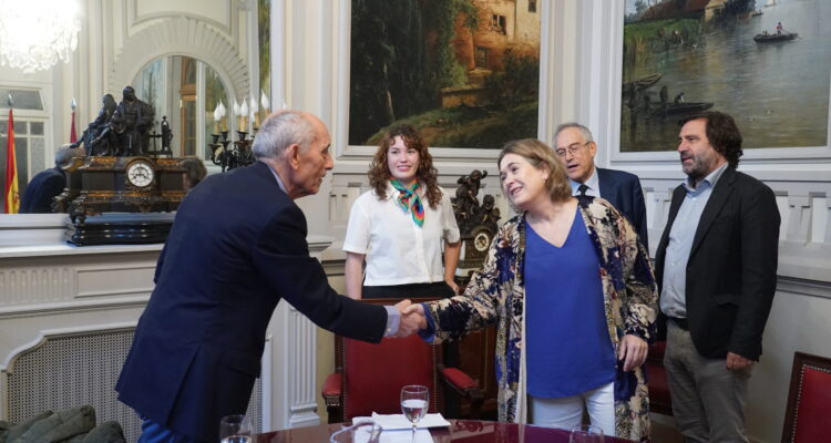 Marta Rivera de la Cruz, delegada del Área de Gobierno de Cultura, Turismo y Deporte, Presentación del cuadro para conmemorar a Rosa Chacel en el Ateneo de Madrid en un acto solemne