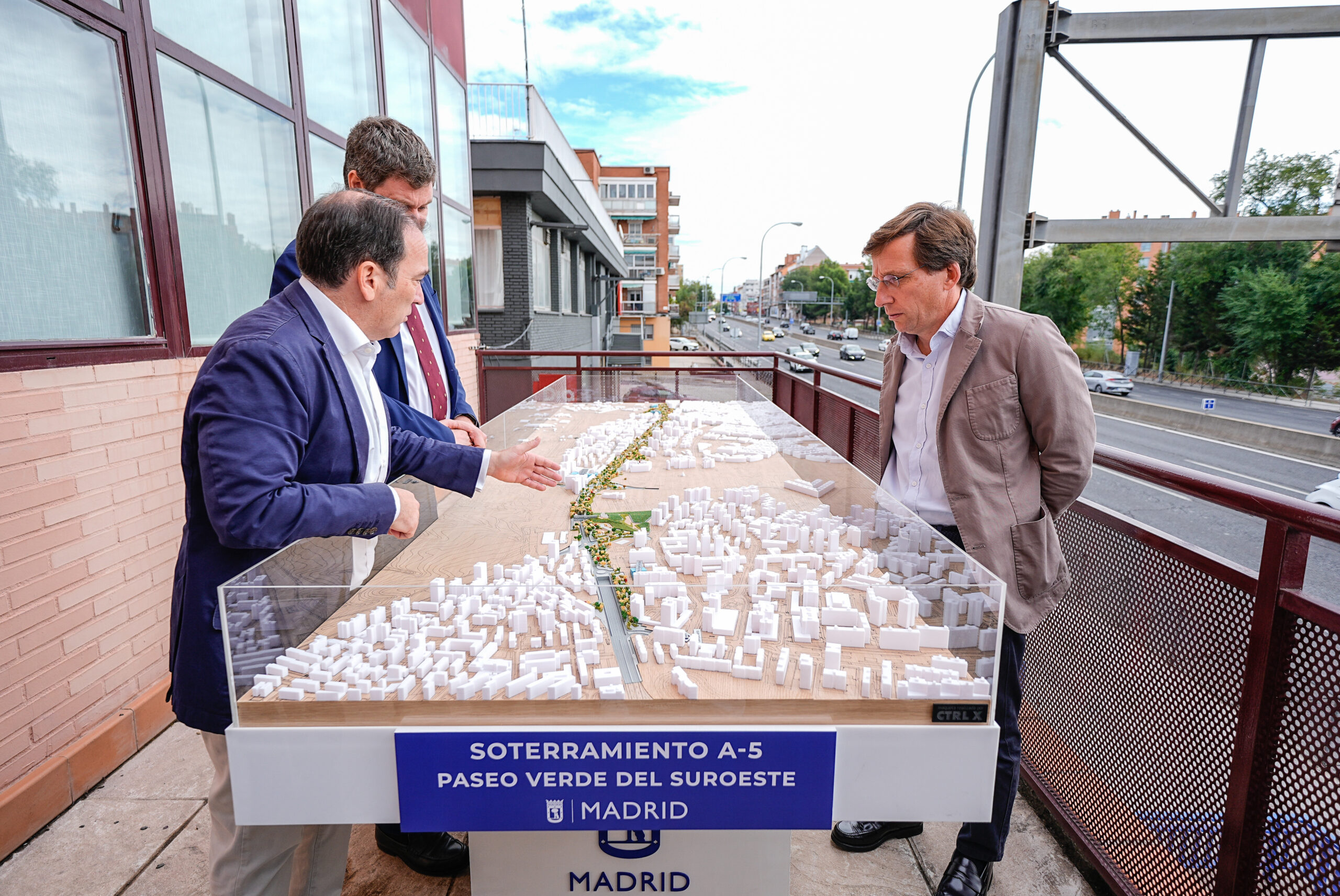 Maqueta del soterramiento de la A-5 y ejecución del Paseo Verde del Suroeste