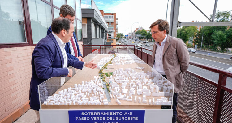 Almeida, Carabante y González Díaz en su visita de hoy a las obras