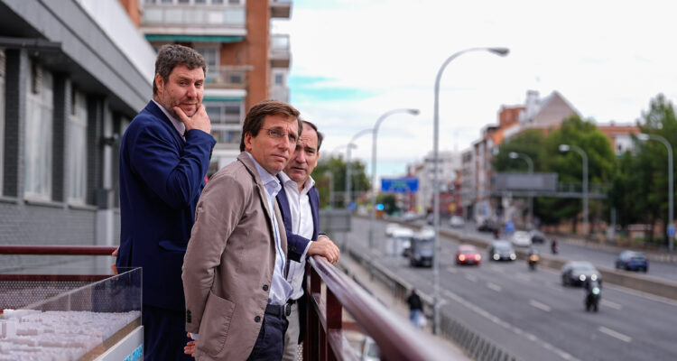 Almeida, Carabante y González Díaz en su visita de hoy a las obras