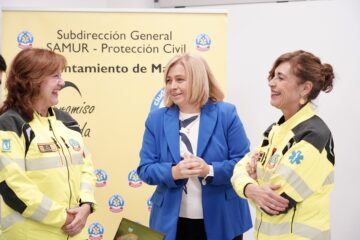 Visita de la vicealcaldesa y delegada e Seguridad y Emergencias, Inma Sanz, al CIFSE para conocer el nuevo simulador ecográfico de realidad virtual de SAMUR-PC.