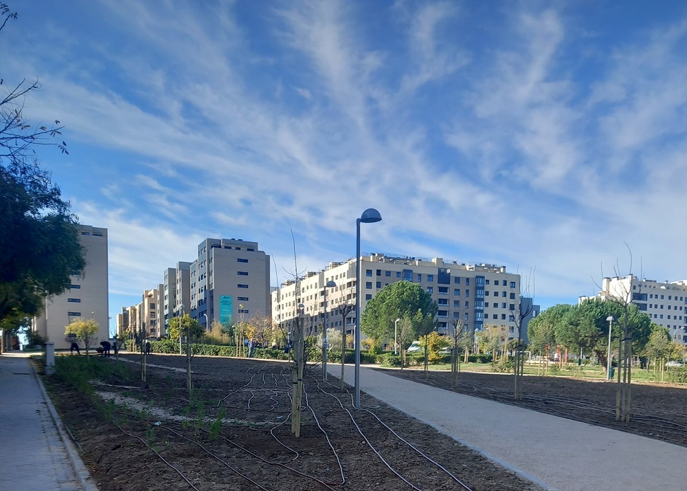 Obra de la zona verde entre las calles Hulla y Huertas del Río