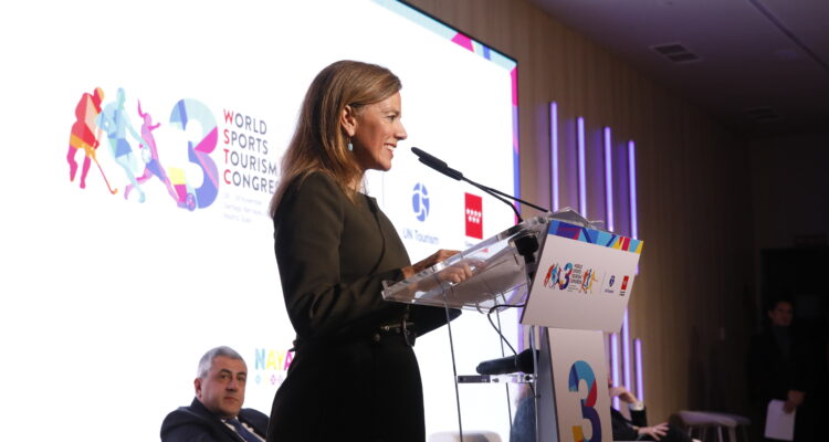 La concejala delegada de Turismo, Almudena Maíllo, durante su intervención en la inauguración del III Congreso Mundial de Turismo Deportivo