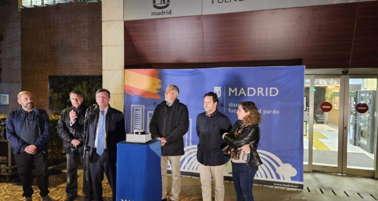 El concejal de Fuencarral-El Pardo, José Antonio Martínez Páramo, en la puerta de la Junta Municipal del distrito