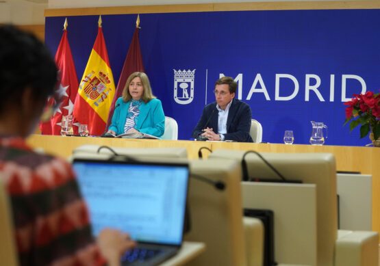 Almeida y Sanz en la rueda de prensa tras la Junta de Gobierno