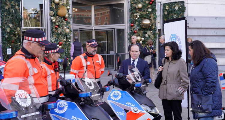 Carabante en la presentación de las 92 nuevas motos eléctricas
