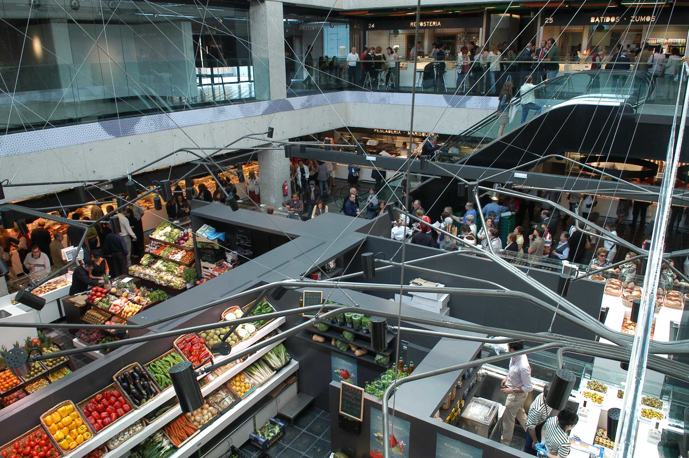 Foto de archivo del interior del mercado de San Antón