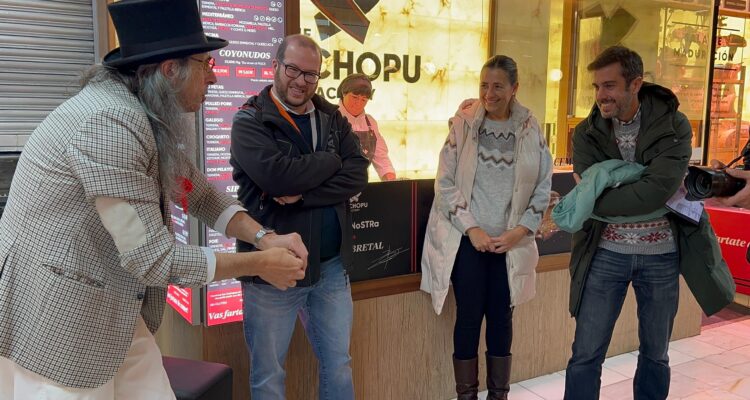 Estrada visita los mercados municipales de Chamartín dentro del programa ‘Chamartín Encanta’