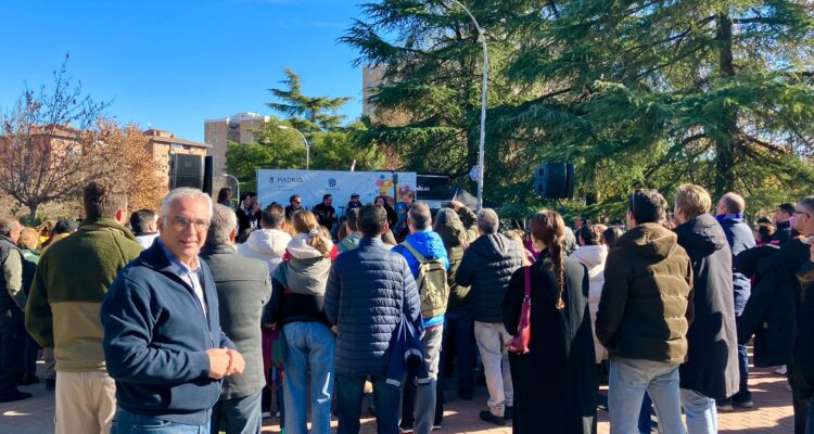 Izquierdo en la primera zambomba flamenca de Carabanchel