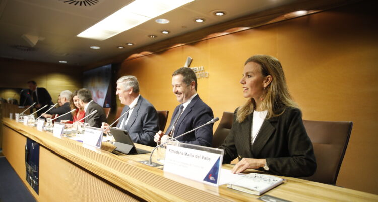 La concejala delegada de Turismo, Almudena Maíllo, durante la presentación de la 45 dedición de FITUR en IFEMA