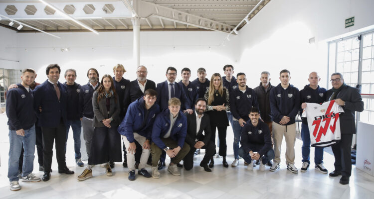 Visita de hoy a la exposición 'Cien años de historia del club'