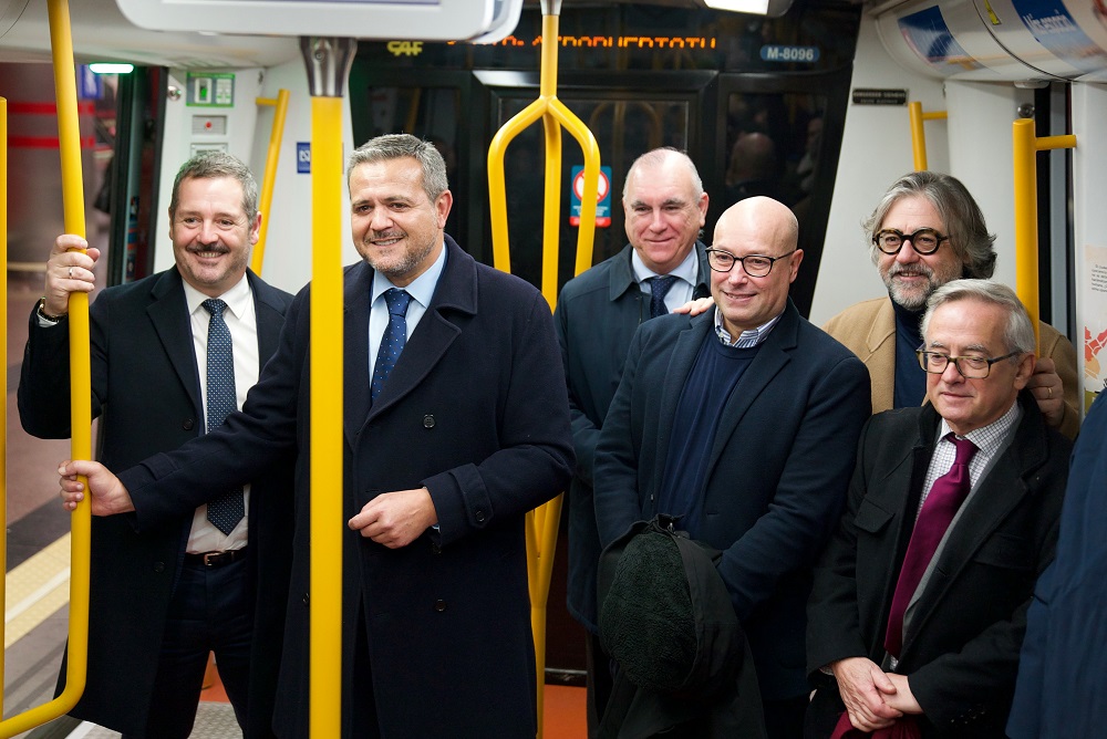 Los autobuses de EMT Madrid vuelven a colaborar con la campaña ‘Libros a la Calle’