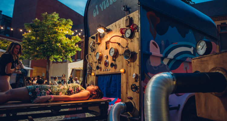 El viaje, de la mano de Tombs Creatius